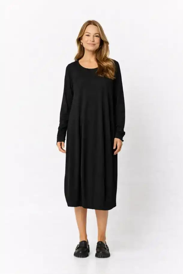 Valia Giorgio Dress in Black