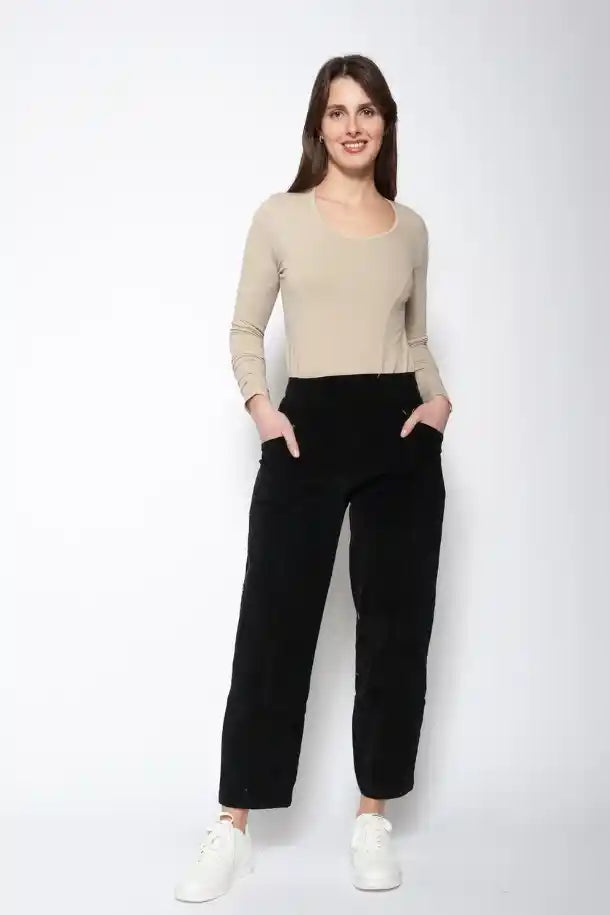 Blueberry Italia Cord Lantern Pant in Black