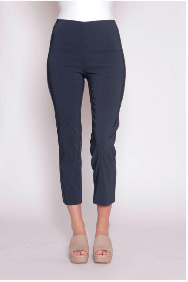 MEL Chaucer ¾ Pant in Navy