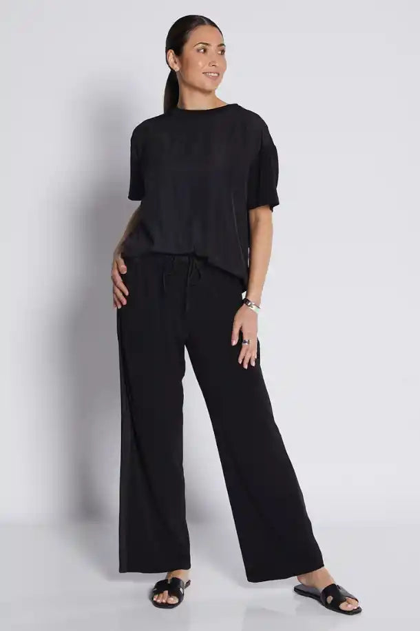 Philosophy Kitty Spliced Tee in Black