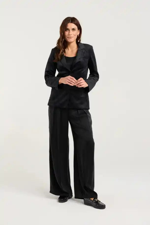 Blackstone Teddy Velvet Blazer in Black