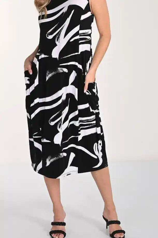 Frank Lyman Black and White Jersey Dress