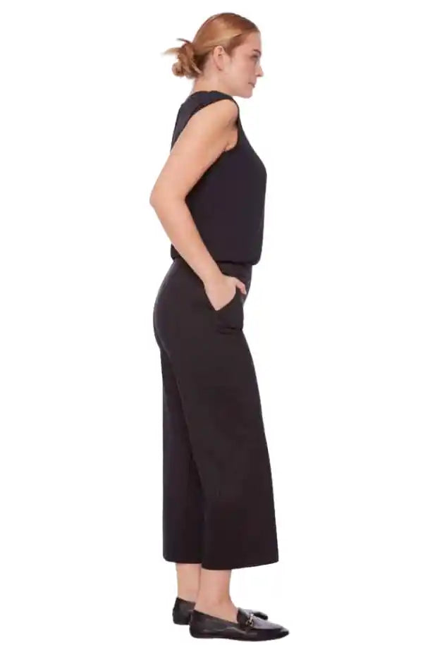 UP! Pants Hove Black Ponte Gaucho Pant in Black
