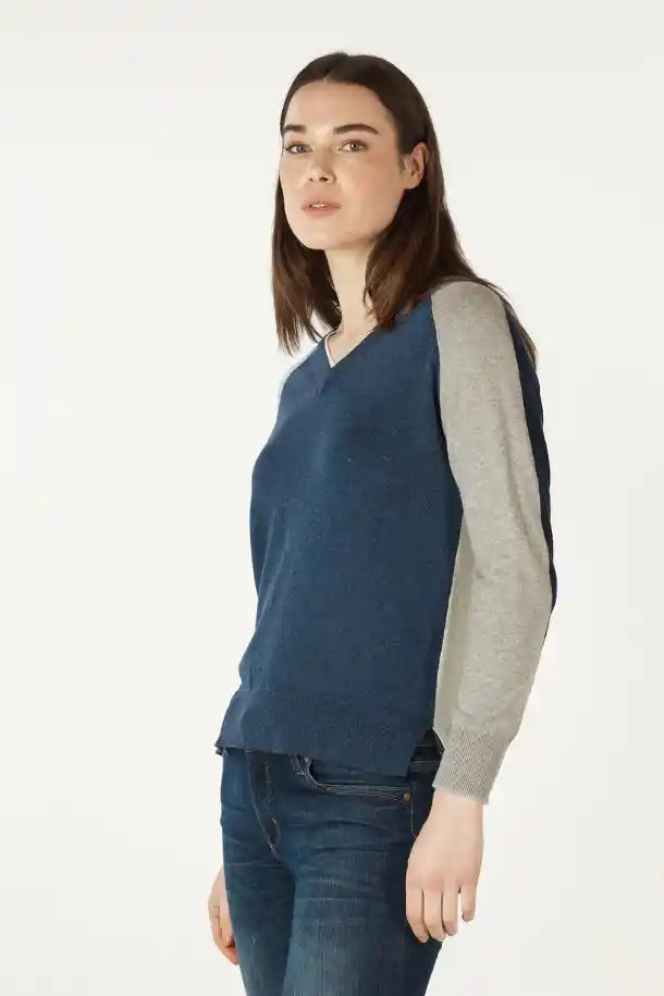 Zaket & Plover College V-Neck Jumper in Denim