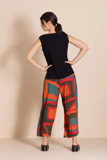 Megan Salmon Sleeveless Audrey Top in Black