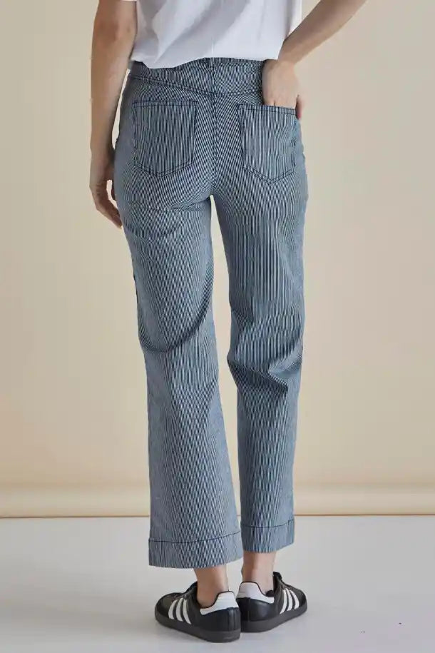 Betty Basics Pinstripe Willow Wide Leg Pant in Navy and White Stripe