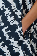Naturals Puzzled Poplin Dress in Navy and White
