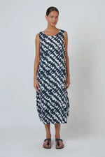 Naturals Puzzled Poplin Dress in Navy and White