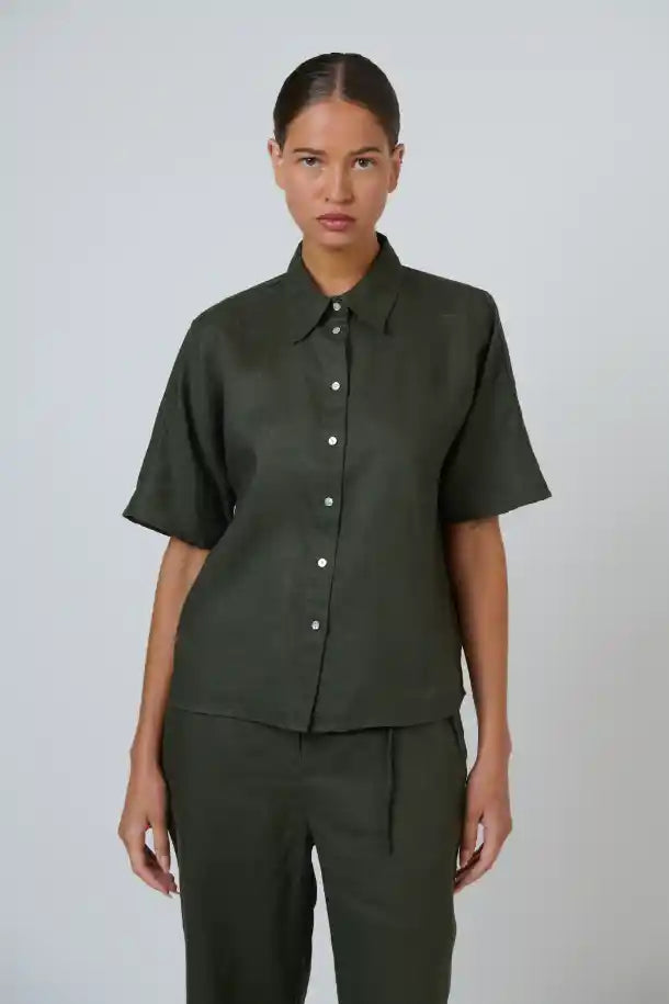 Naturals Topiary Linen Top in Olive Green