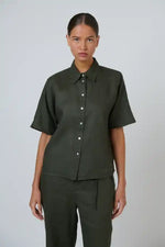 Naturals Topiary Linen Top in Olive Green