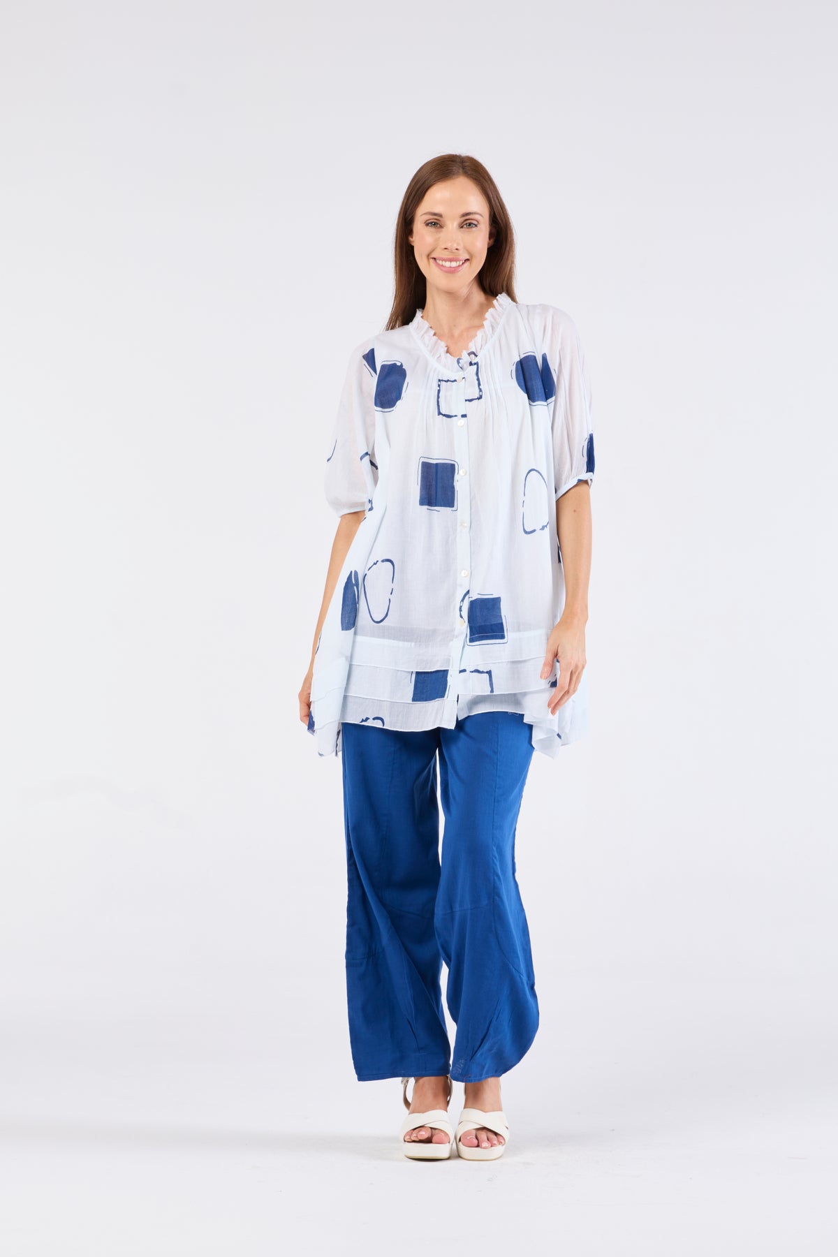 au hazard d’un voyage Long Barrel Leg Pant in Blue