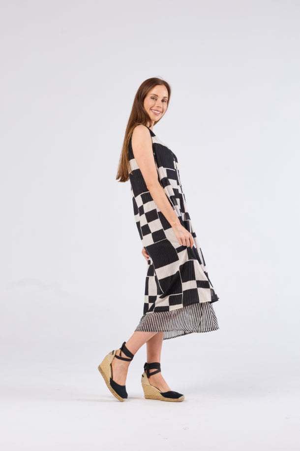 au hazard d’un voyage Print Cotton Dress in Black, Cream Check Stripes