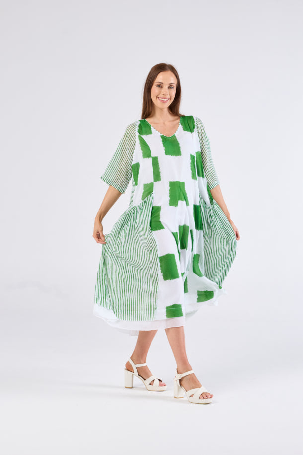au hazard d’un voyageSundress in Green and White
