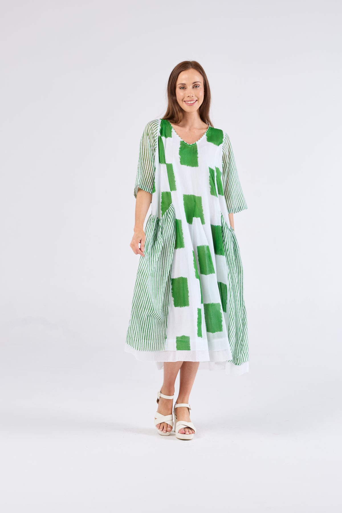 au hazard d’un voyageSundress in Green and White